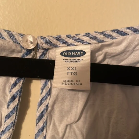 Old Navy tiered dress - Picture 3 of 4